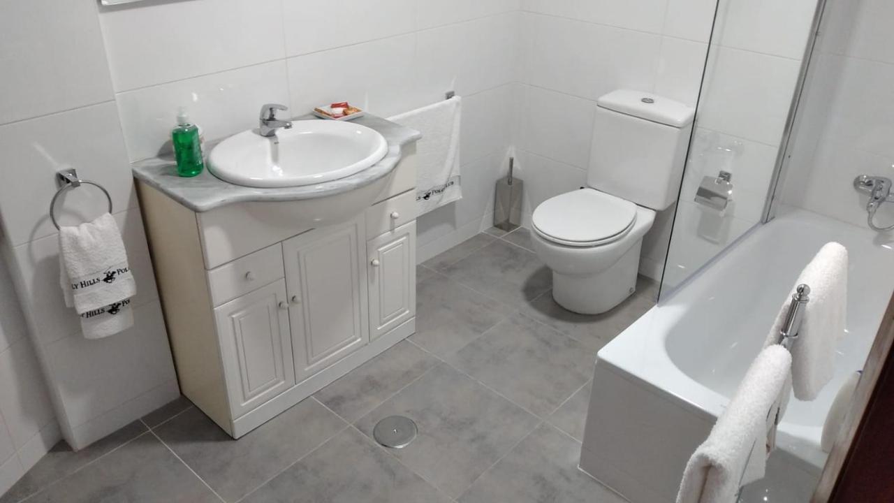 Piso En Centro Urbano De Puentedeume Con Terraza Appartement Buitenkant foto